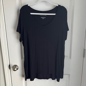 Tahari Classic Black Short Sleeve V-Neck Top